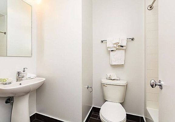 5th image of 212 W 91st St APT 430