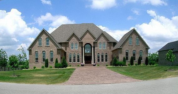 1st image of 619 Burr Oak Dr