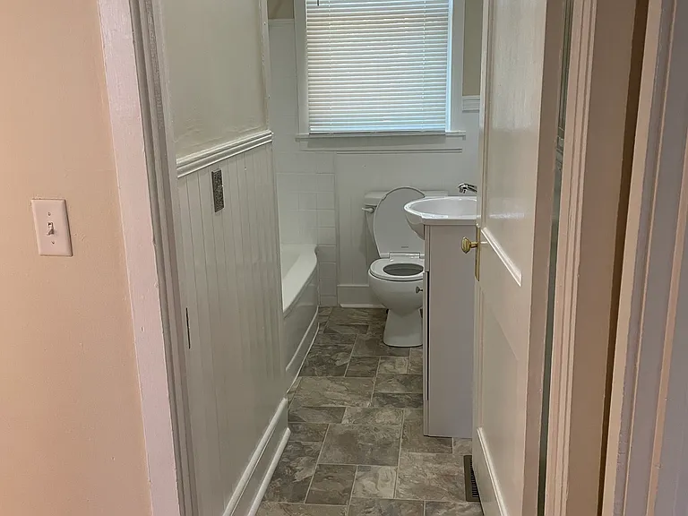 1110 Watwood Ave — Photo 8
