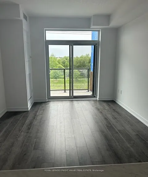 460 Dundas St E #309 — Photo 14