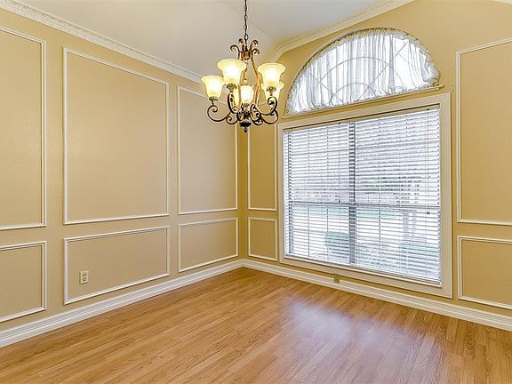 5th image of 6106 Kenilworth Dr