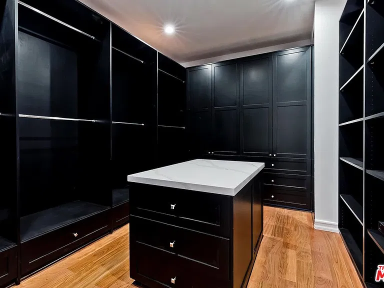 2890 Forrester Dr — Photo 25