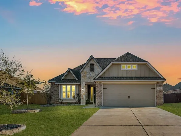 7905 Ace Ct, Navasota, TX 77868