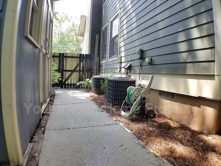 164 Fulton Way SE — Photo 17