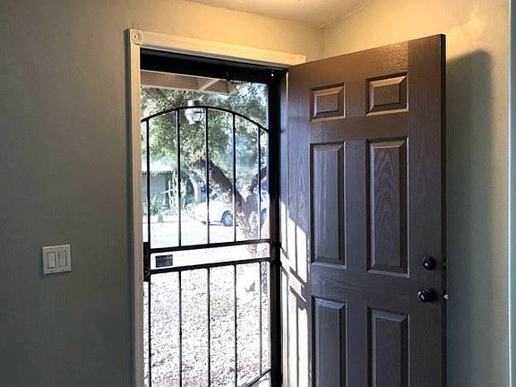 5th image of 2940 W Betsy Ross Pl