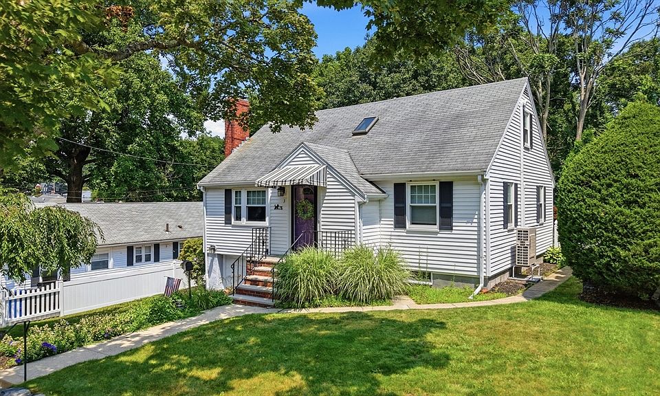1st image of 3 Linden Ave
