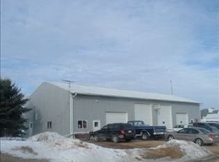 410 N Locust St, Forreston, IL 61030