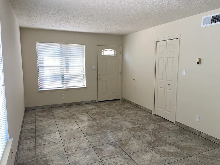 4312 Calle Andrew #D — Photo 10