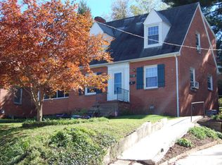 2502 Livingston Rd SW, Roanoke, VA 24015