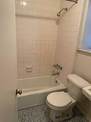 5th image of 325 E 92nd St #4A