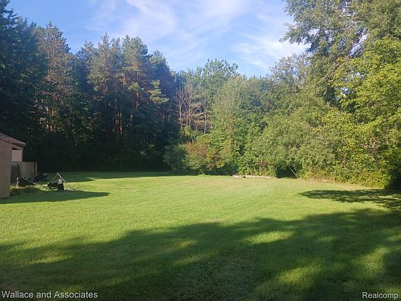 5th image of 229 Pickford Rd