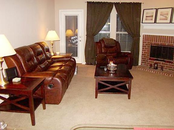 5th image of 1421 Mockingbird Dr
