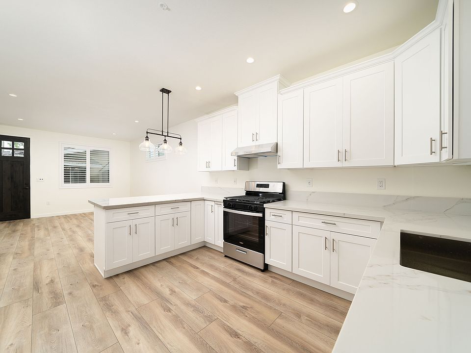 1st image of 3471 McNab Ave