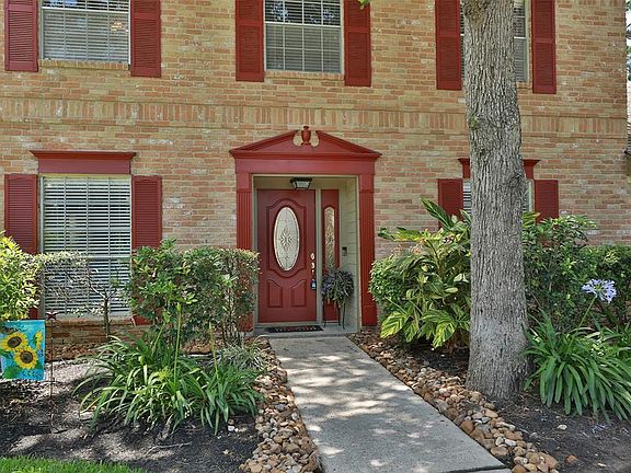 Welcoming front porch