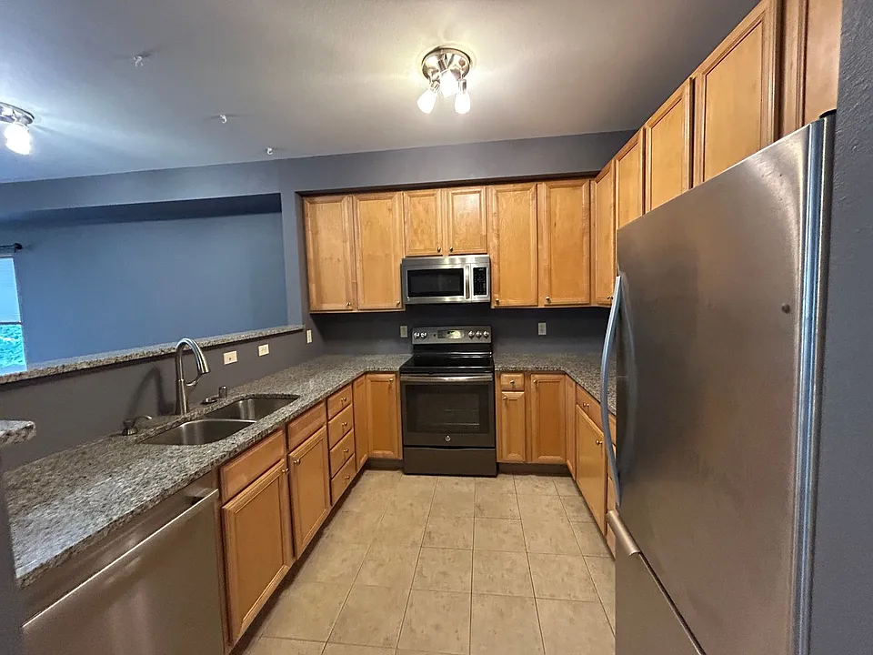 512 Darby Dr #211