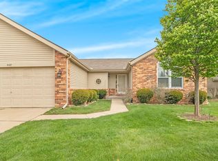 19437 Cardene Ct, Northville, MI 48167