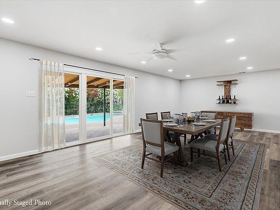 2nd image of 4607 Hixon Cir