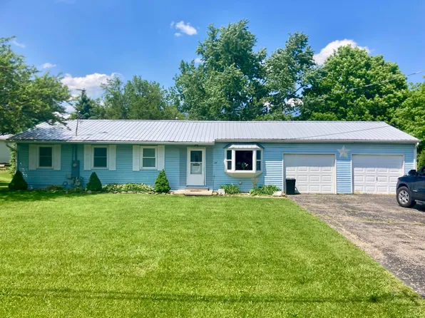 24 Simons Ave, Fredericktown, OH 43019
