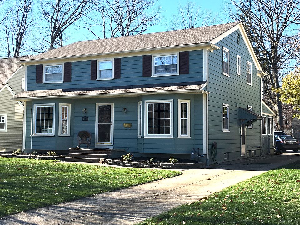 1st image of 592 Lake Forest Dr