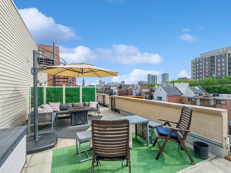 1355 N Mohawk St #3S — Photo 14