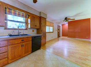 4539 Vettelson Rd, Hartland, WI 53029