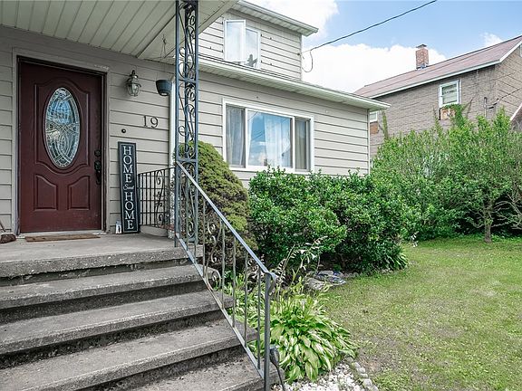 3rd image of 19 Cedar St