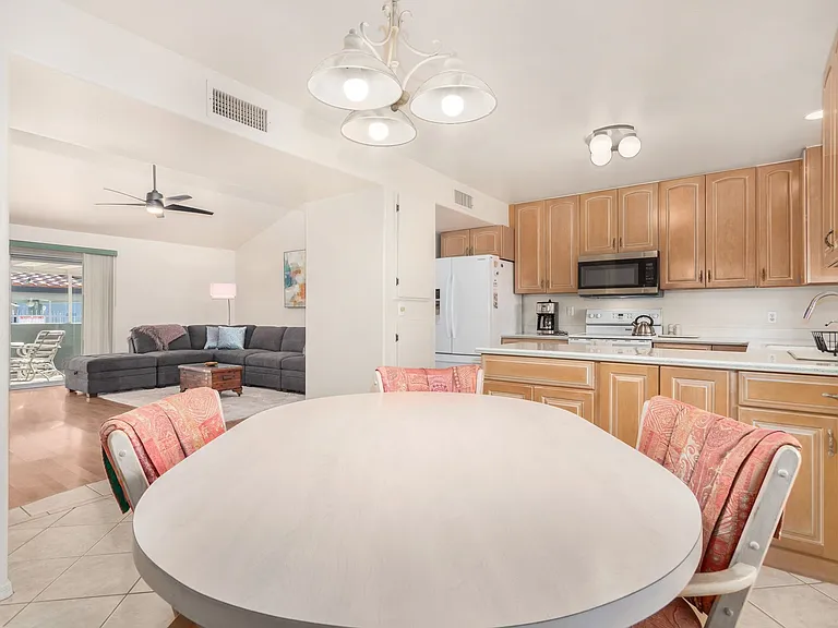 220 N 22nd Pl #1109 — Photo 11