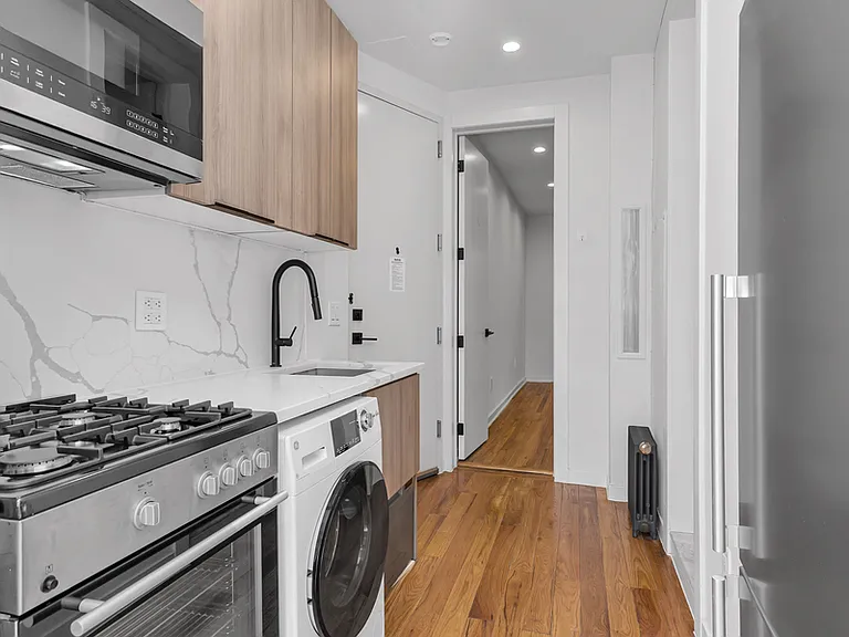75 Thompson St #15 — Photo 2
