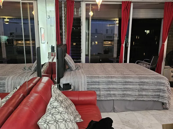 2345 Ala Wai Blvd, Honolulu, HI