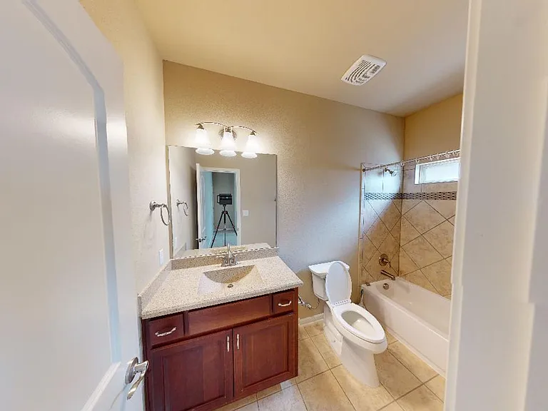 5705 Lipan Apache Bnd — Photo 34