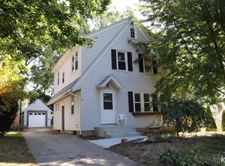 2022 Kenning Rd NW, Grand Rapids, MI 49504