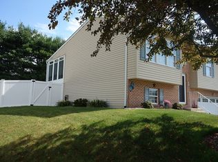 3 Winchester Cir, Lebanon, PA 17046