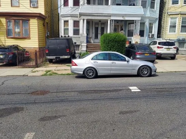 88 Boyd Ave, Jersey City, NJ 07304