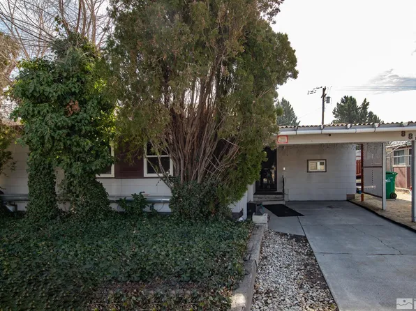 885 Oxford Ave, Sparks, NV 89431