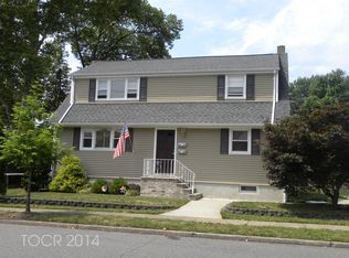 82 3rd Ave, Hawthorne, NJ 07506