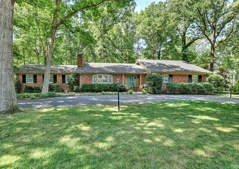 1st image of 310 Tarrytown Dr