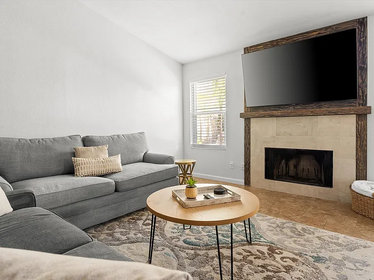 4019 E Taro Ln — Photo 22