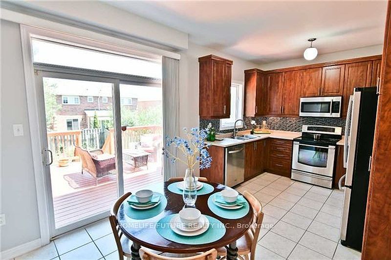 Toronto House for rent - 4 Bedrooms — photo 7