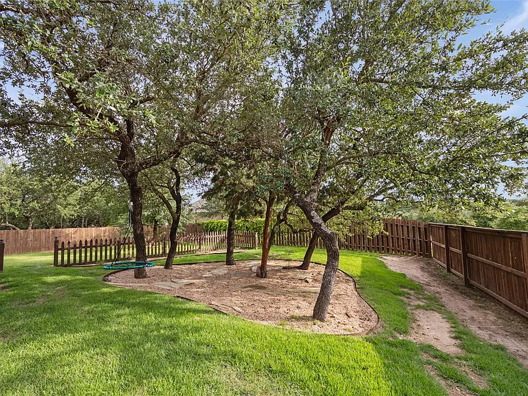 415 Bitterroot Ln — Photo 37