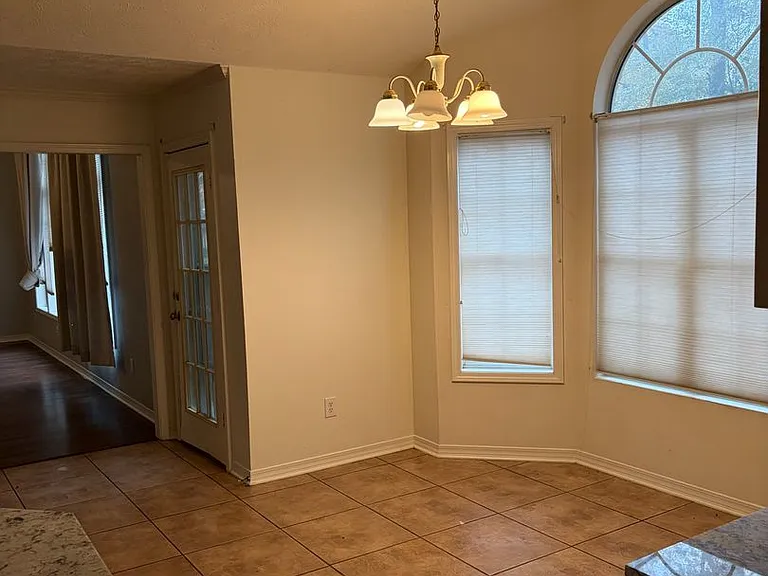 89 Sir Henry Dr — Photo 18