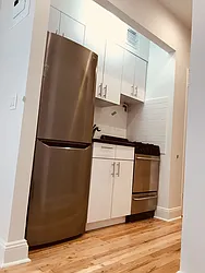 Rented by Metropolis Real Estate of Manhattan