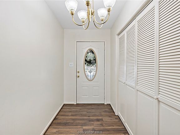 2nd image of 3601 Tanglewood Dr