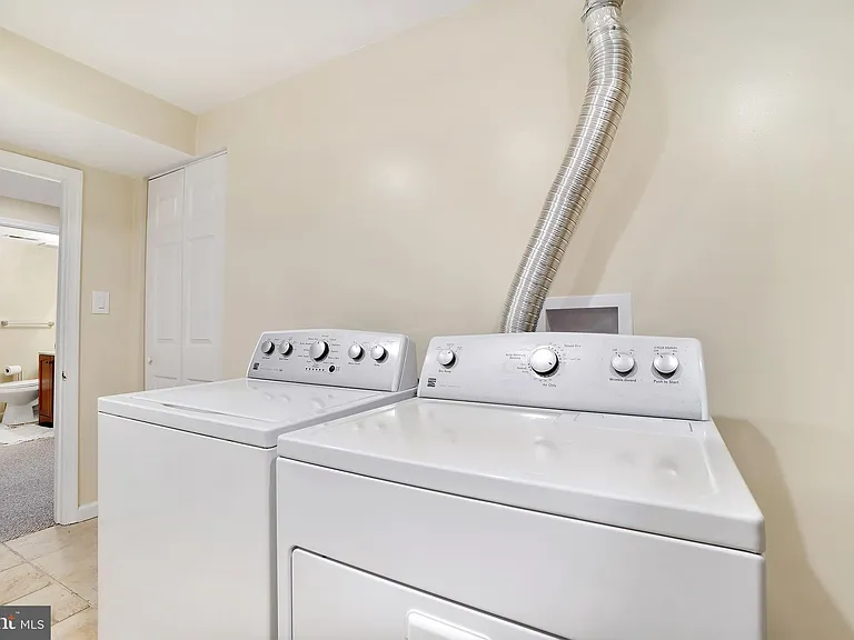 2505 Falling Brook Ter — Photo 15