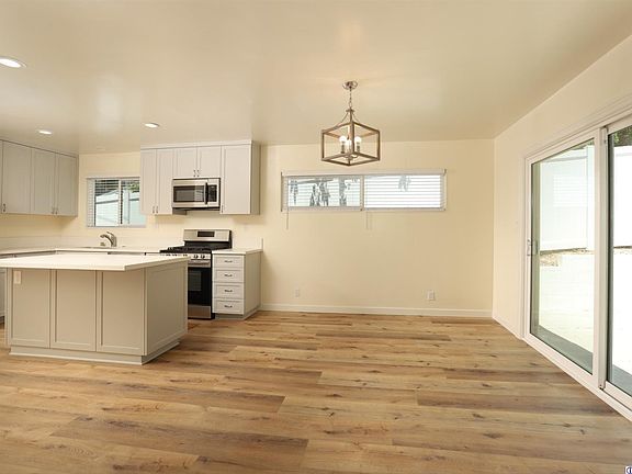 4th image of 2523 Mayfield Ave