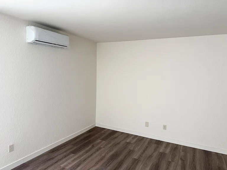 Cambridge Garden Apartments — Photo 59