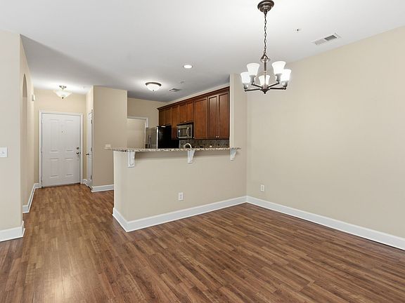 3rd image of 4848 Bevendean Dr Unit D9