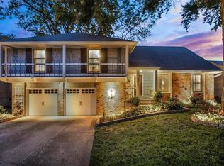 9118 W 116th St, Overland Park, KS 66210