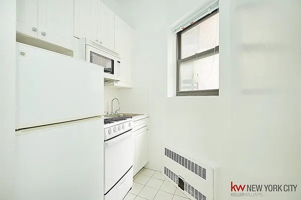 Rented by Keller Williams NYC | media 16