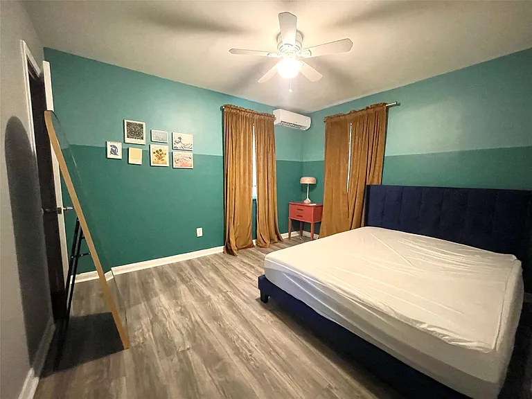 2411 Bastrop St #2 — Photo 12
