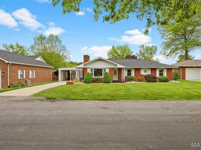 1701 Spruce St, Highland, IL, 62249